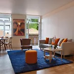Ribeira Trendy Flat In Medieval Mercadores Street